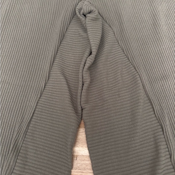 Free People Most Wanted Joggers Pants Green High Rise Wide Leg Size M worn once. - Picture 9 of 12